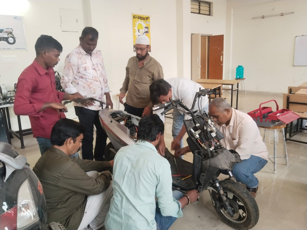 Live Electric Scooter Teardown